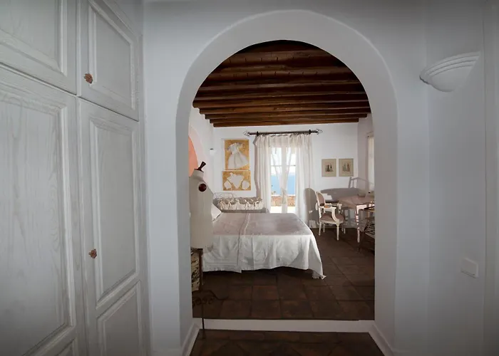 Topos Exclusive Mykonos *