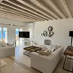 Topos Exclusive Mykonos Villa *