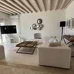 Topos Exclusive Mykonos Villa Agios Ioannis Diakoftis