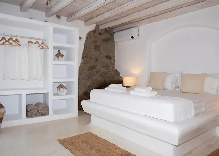 Topos Exclusive Mykonos *